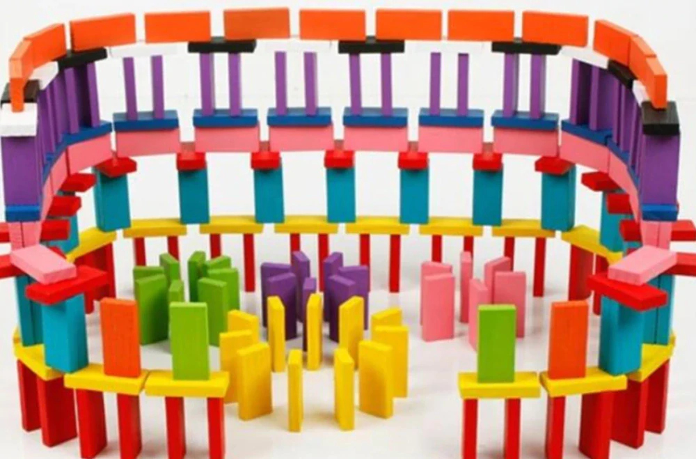 Dřevěné domino barevné 200 kusů 
